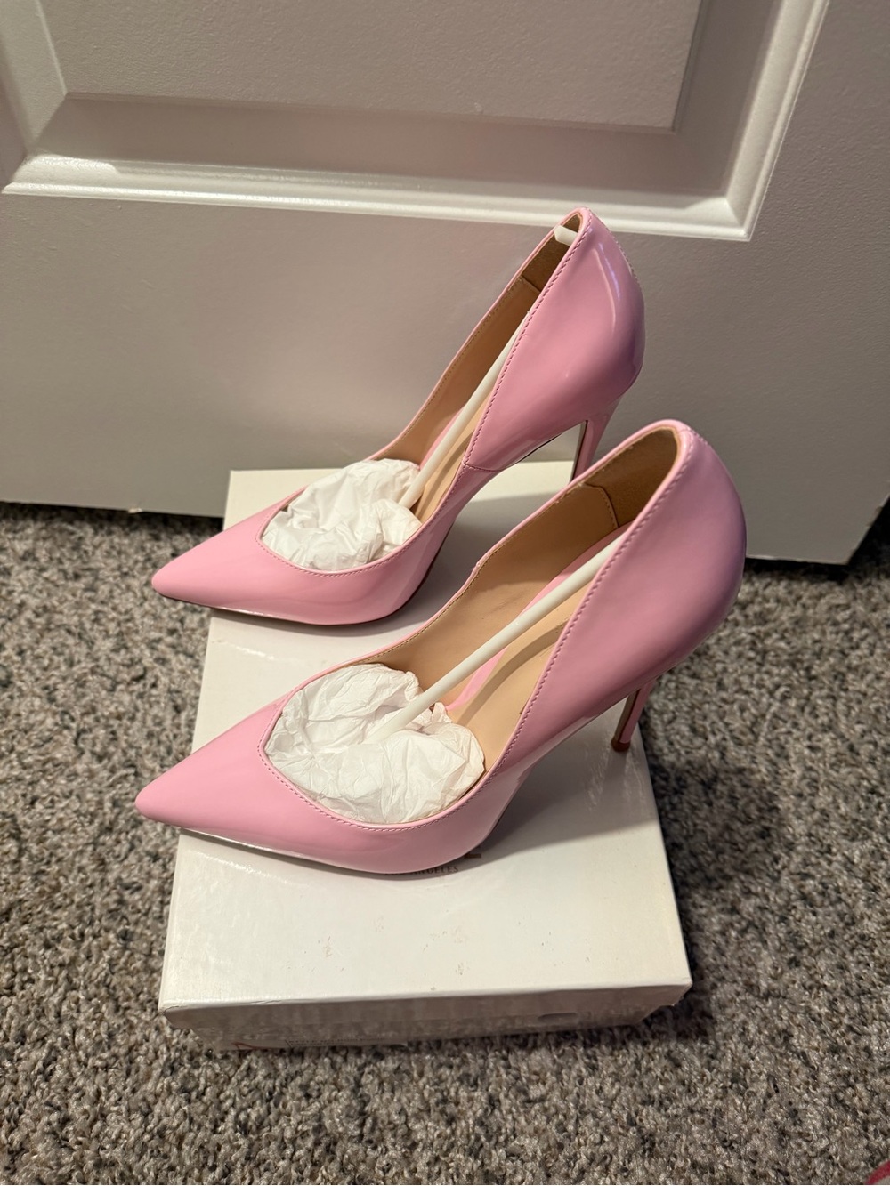 Classic Pink Patent Pointed-Toe Pumps - Picture 4 of 14